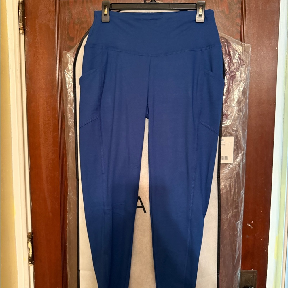 Zenana Outfitters Women's Royal Blue Leggings